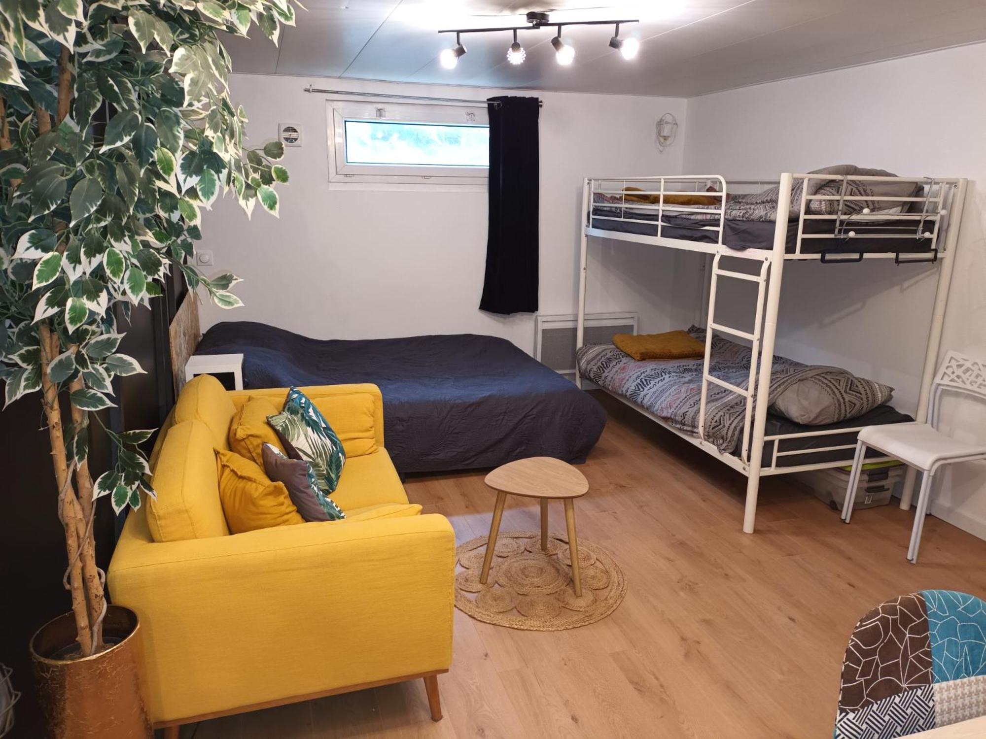 Appartement Tout Confort Le Fresne-Camilly Екстериор снимка